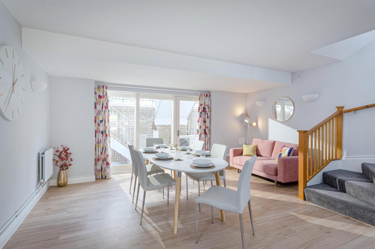 3 Bedroom Jesus Green Townhouse With Parking CBG Exterior foto