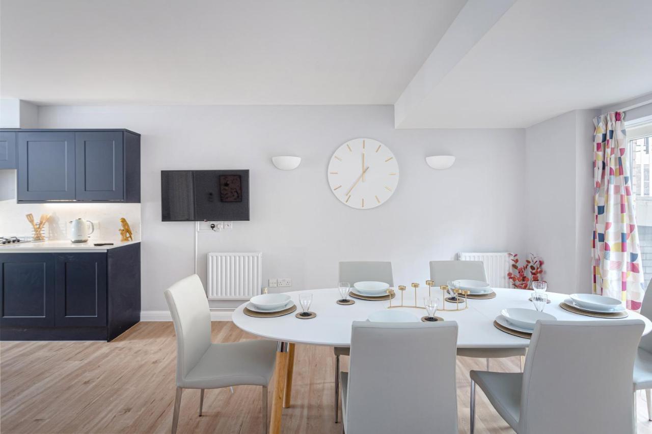 3 Bedroom Jesus Green Townhouse With Parking CBG Exterior foto