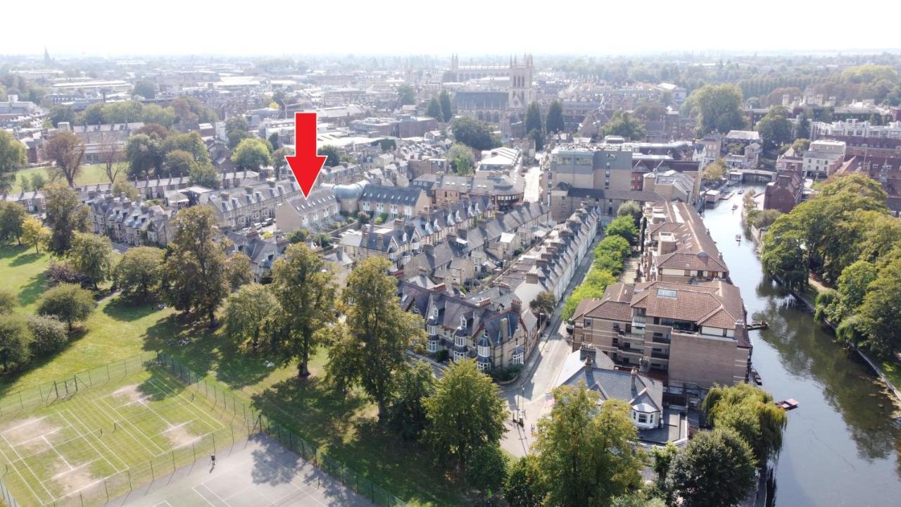 3 Bedroom Jesus Green Townhouse With Parking CBG Exterior foto