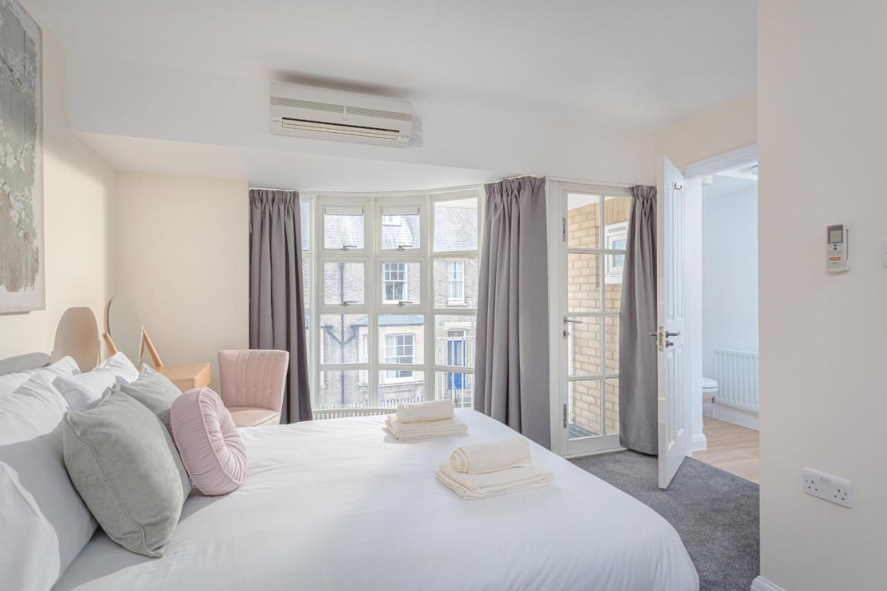 3 Bedroom Jesus Green Townhouse With Parking CBG Exterior foto