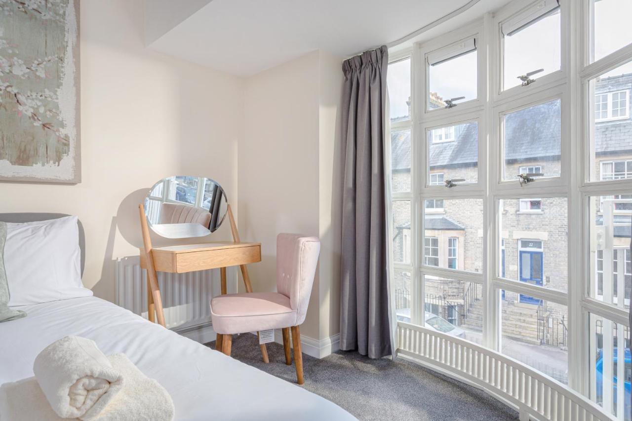 3 Bedroom Jesus Green Townhouse With Parking CBG Exterior foto